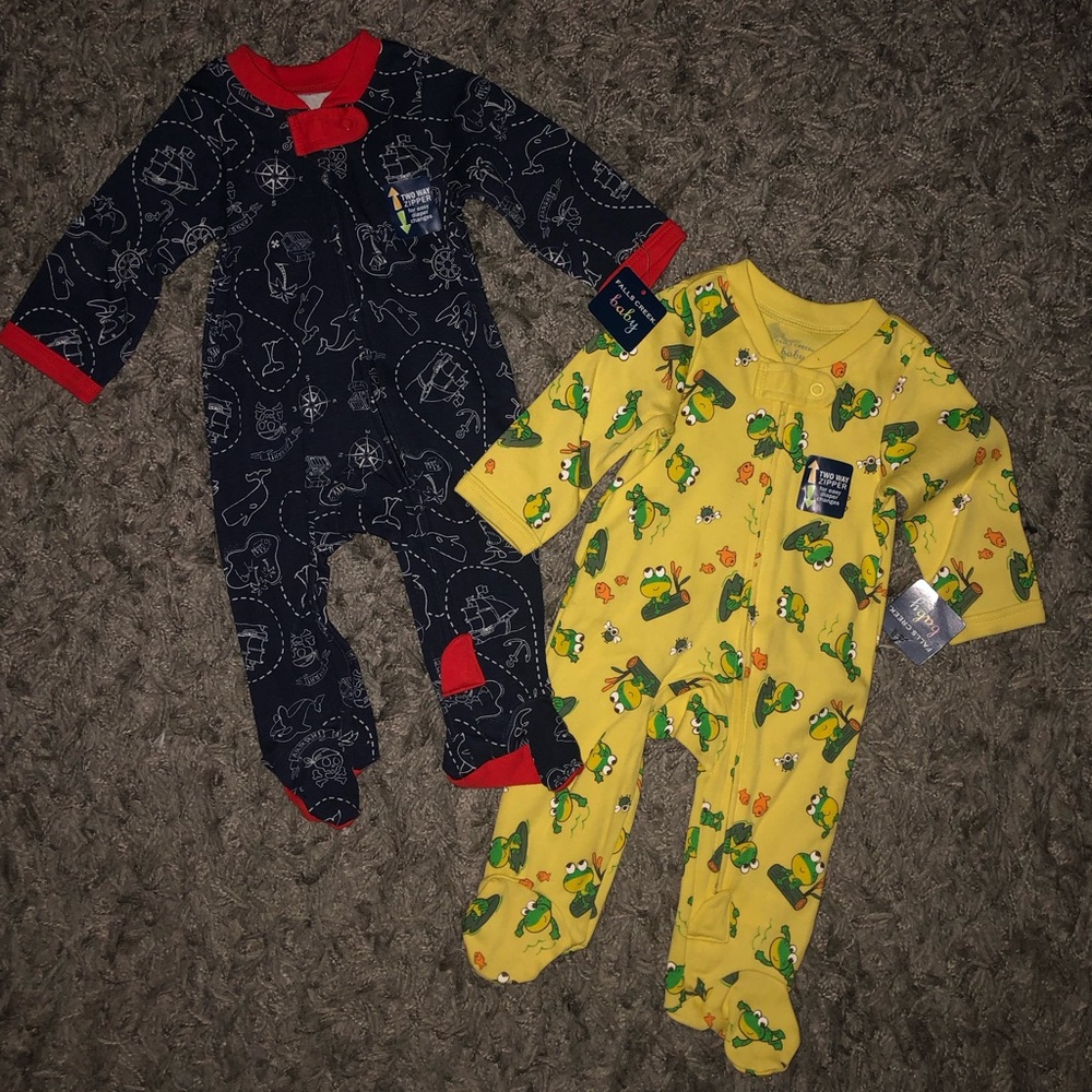 Falls Creek 2 Way Zipper Sleep & Play, 0-3 Months, New